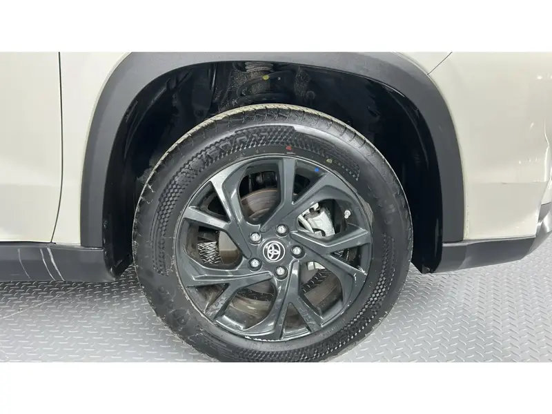 Toyota Urban Cruiser GLX 2025 26