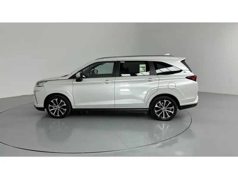 Toyota VELOZ GLX 2024 19