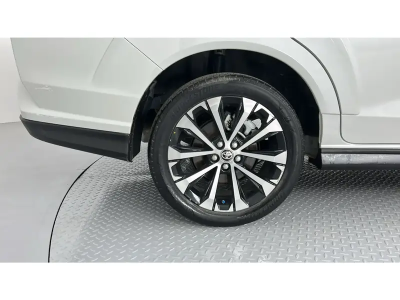 Toyota VELOZ GLX 2024 14