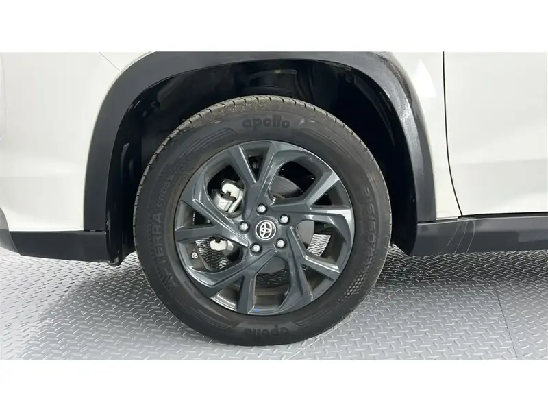 Toyota Urban Cruiser GLX 2025 26