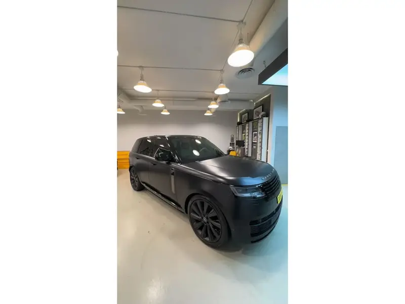 Land Rover LR2 2024 1
