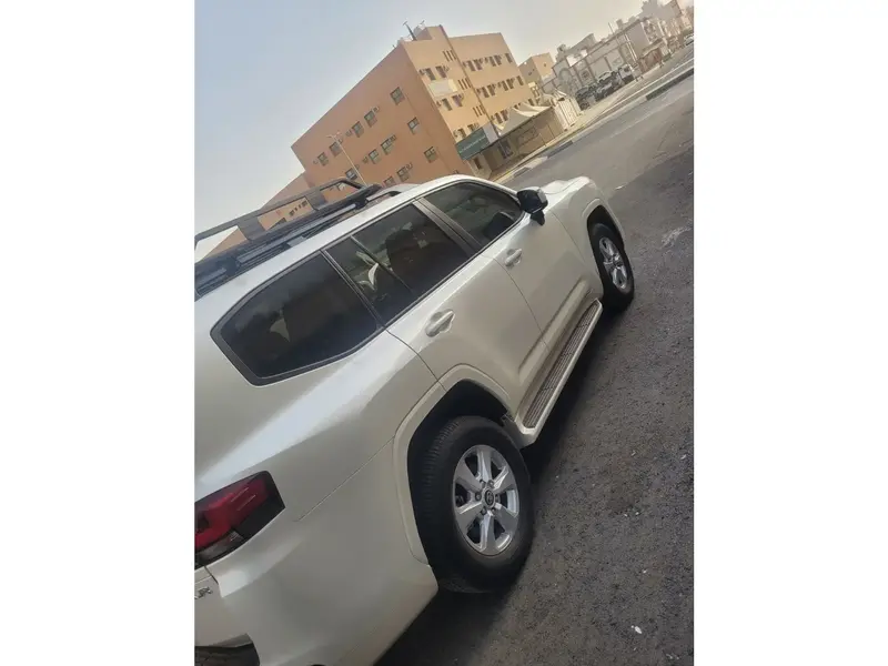 تويوتا لاندكروزر بيك اب 2025 2