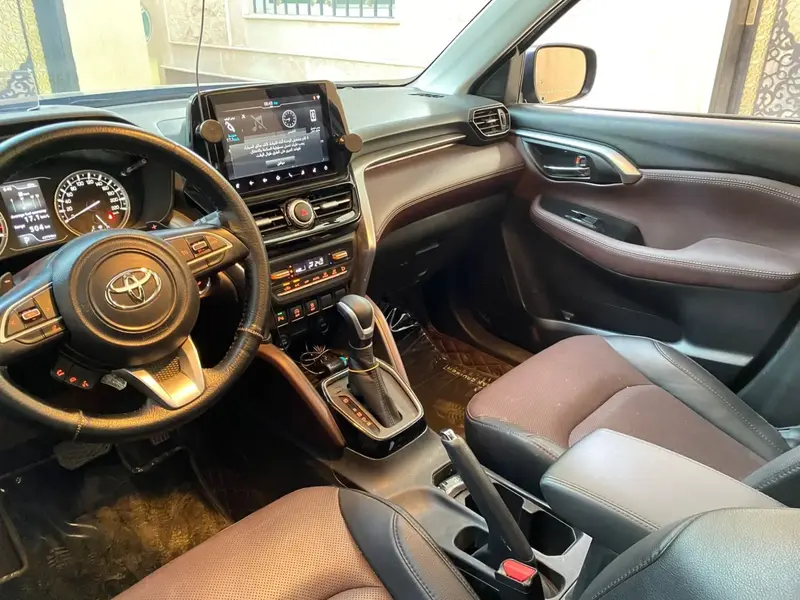 Toyota Urban Cruiser 2024 12