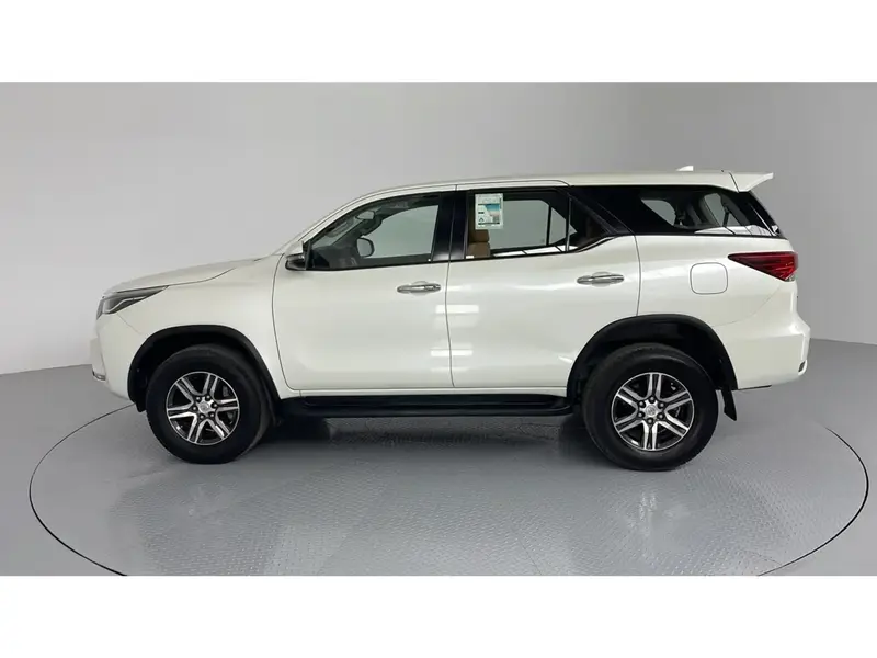 Toyota Fortuner GX2 2022 15