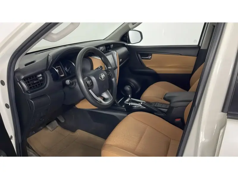 Toyota Fortuner GX2 2022 19