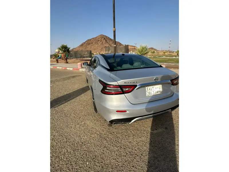 Nissan Maxima 2021 5