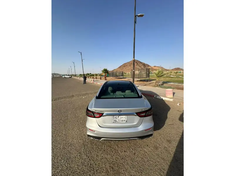 Nissan Maxima 2021 6