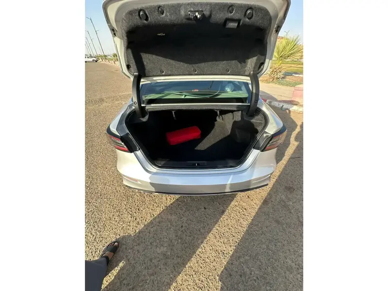 Nissan Maxima 2021 9