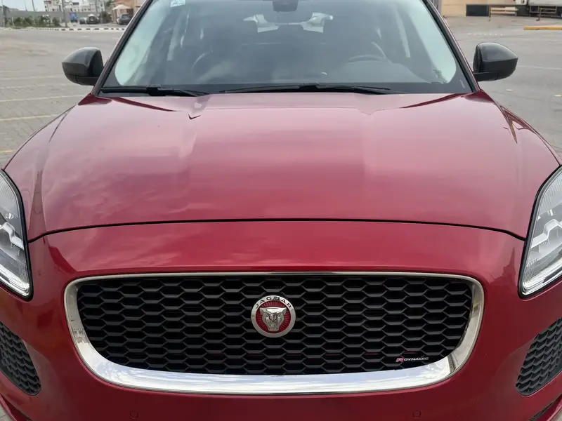Jaguar E-Pace 2019 9
