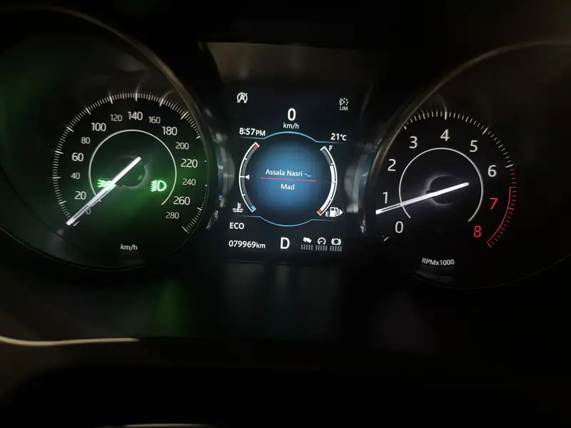 Jaguar E-Pace 2019 12