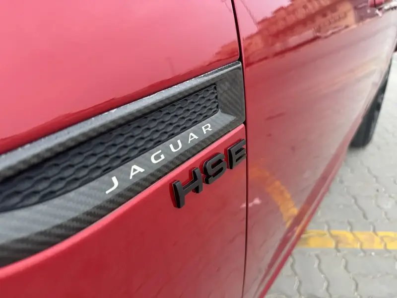 Jaguar E-Pace 2019 3