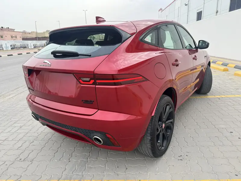 Jaguar E-Pace 2019 5