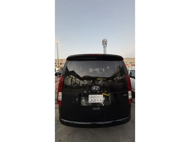 هيونداي ستاريا 2024 3