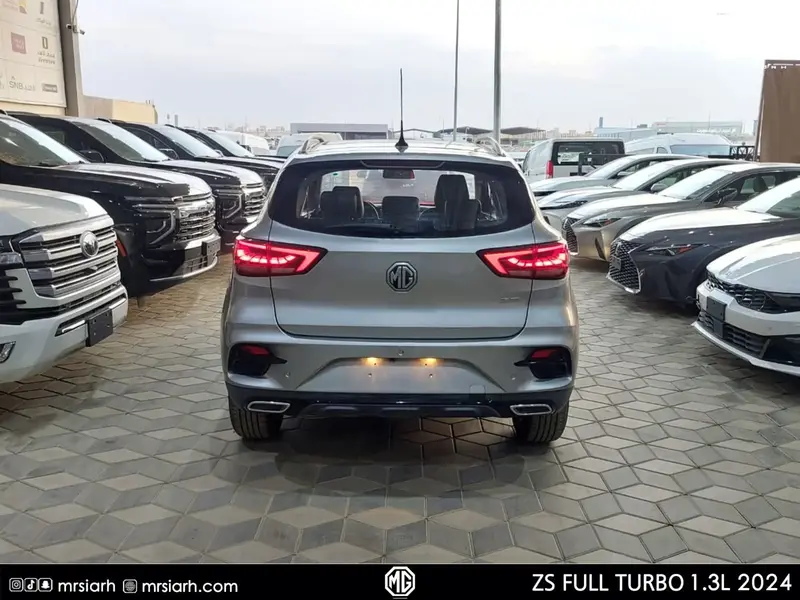 MG ZS 2024 4