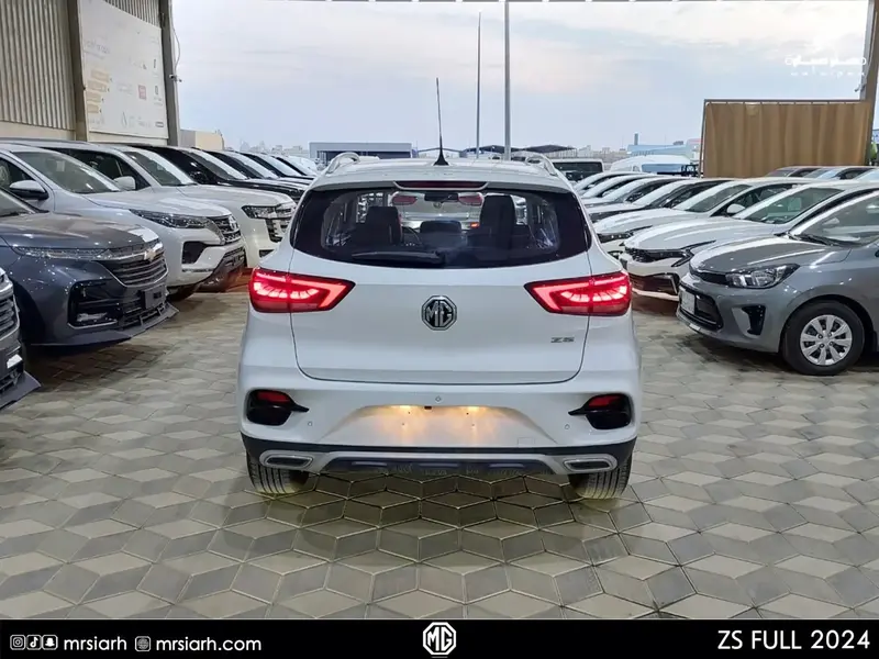 MG ZS 2024 4