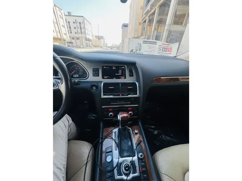 Audi Q7 2016 5