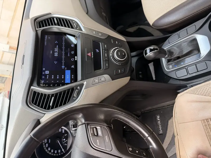 Hyundai SantaFe 2017 9