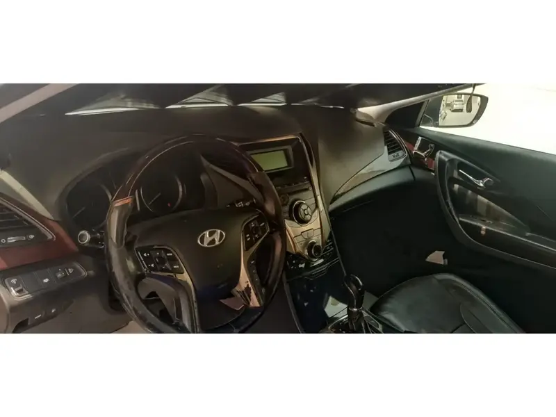 Hyundai Azera 2012 4
