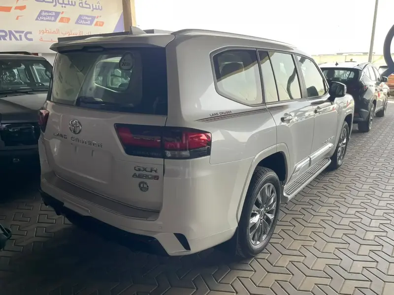 Toyota LC70 2026 7