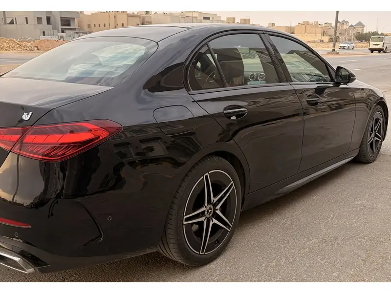 Mercedes C 2025 4