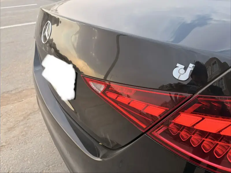 Mercedes C 2025 6