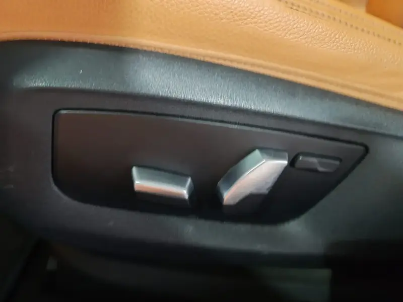 بي إم دبليو الفئة الخامسة 2023 520i 12