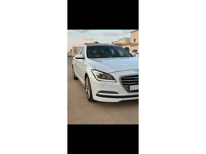 Hyundai Genesis 2017 4