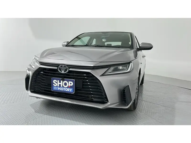 Toyota Yaris Y 2024 4