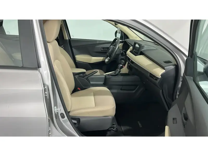 Toyota Yaris Y 2024 8