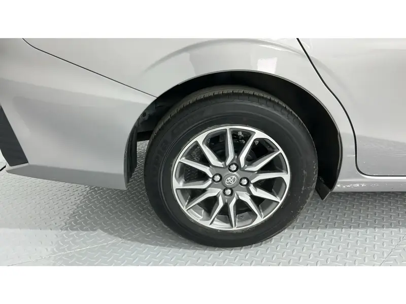 Toyota Yaris Y 2024 11