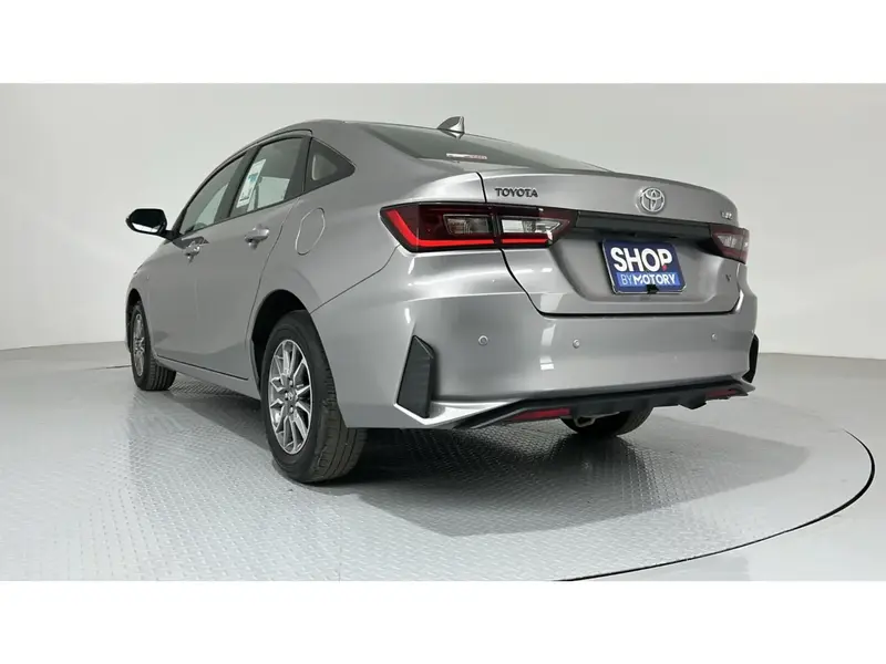 Toyota Yaris Y 2024 17