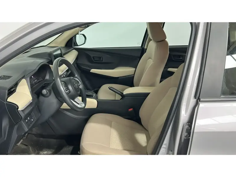 Toyota Yaris Y 2024 22
