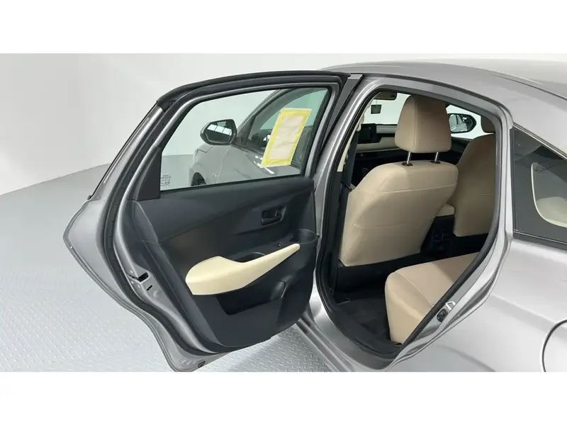 Toyota Yaris Y 2024 24