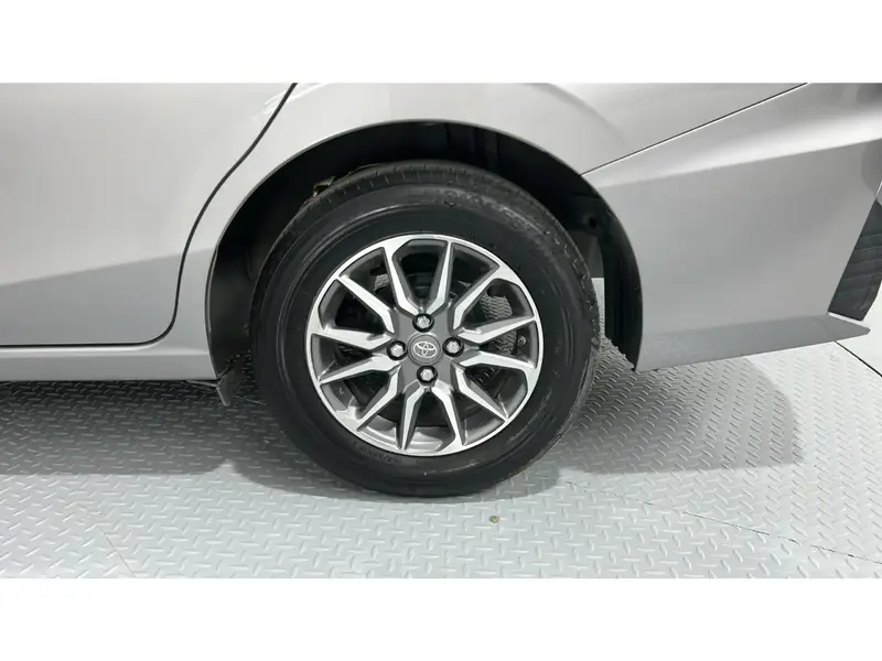Toyota Yaris Y 2024 29