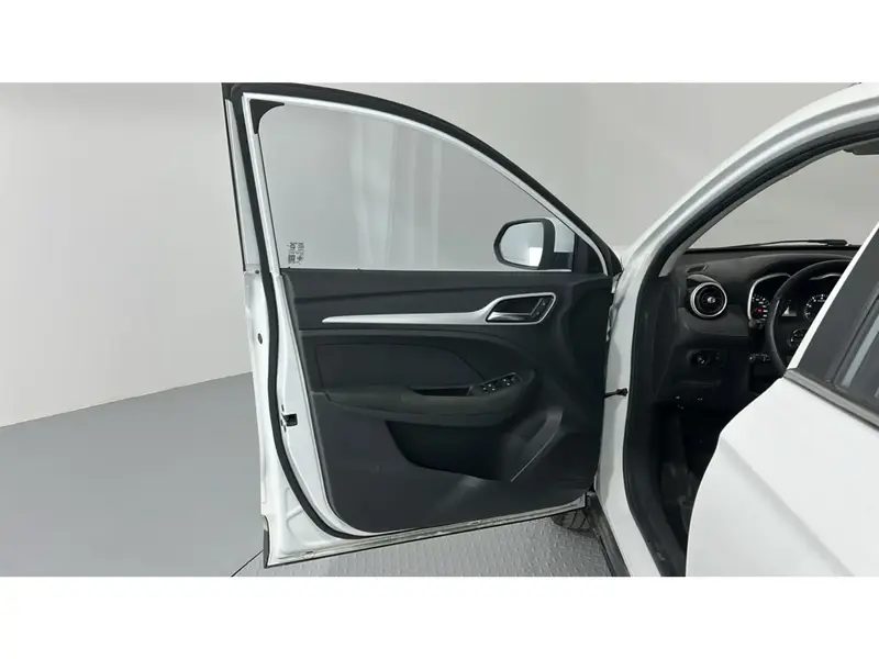 MG ZS COMFORT 2023 21