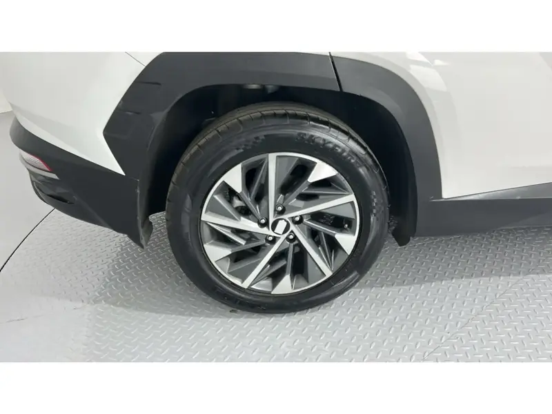 Hyundai Tucson Smart 2024 26