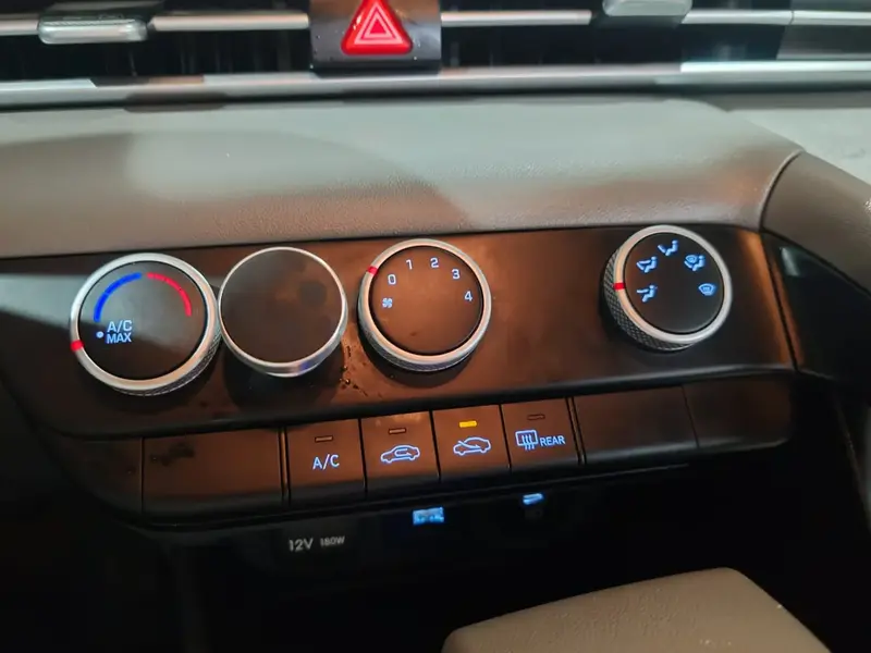 Hyundai Elantra 2024 19