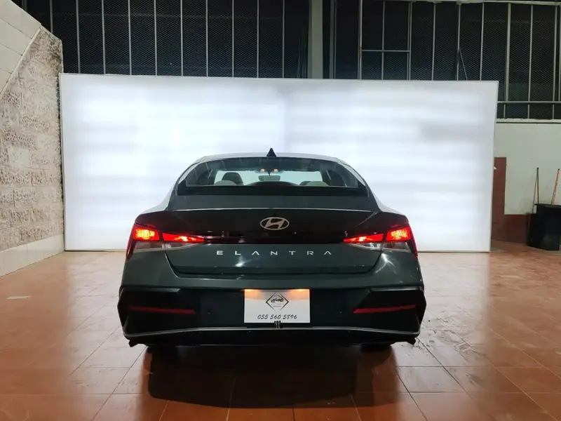 Hyundai Elantra 2024 5