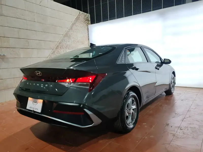 Hyundai Elantra 2024 6