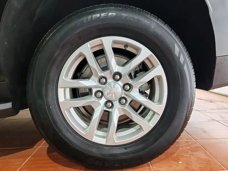 Chevrolet Suburban 2024 9