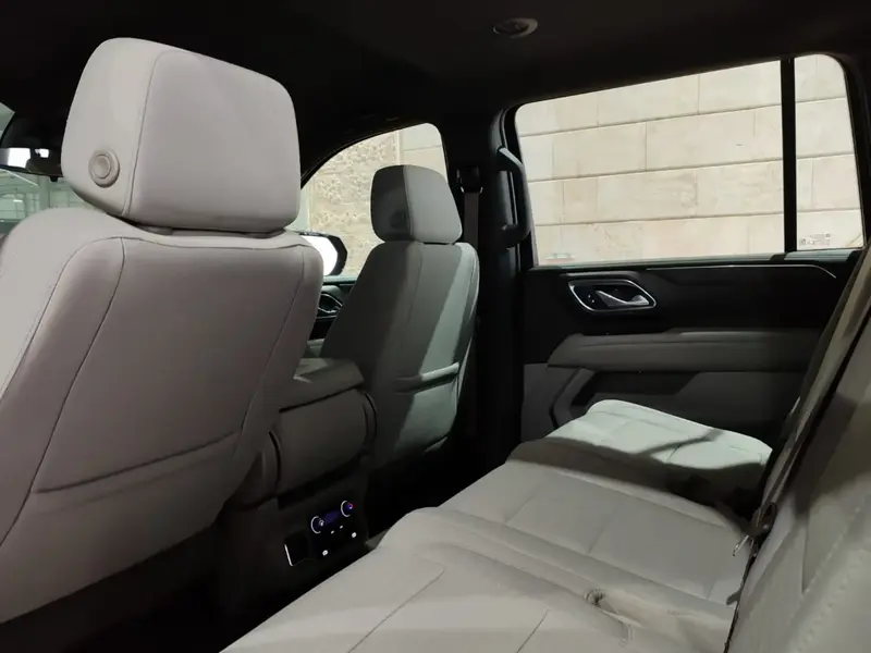 Chevrolet Suburban 2024 12