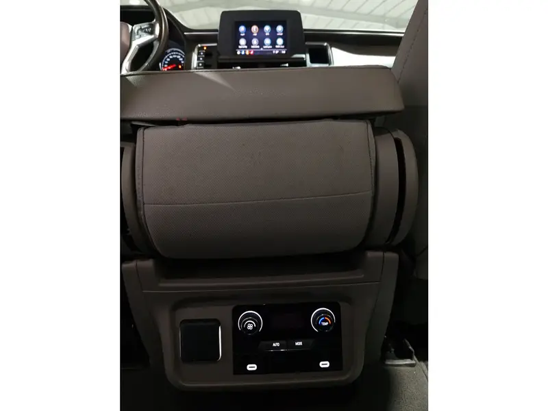 Chevrolet Suburban 2024 14
