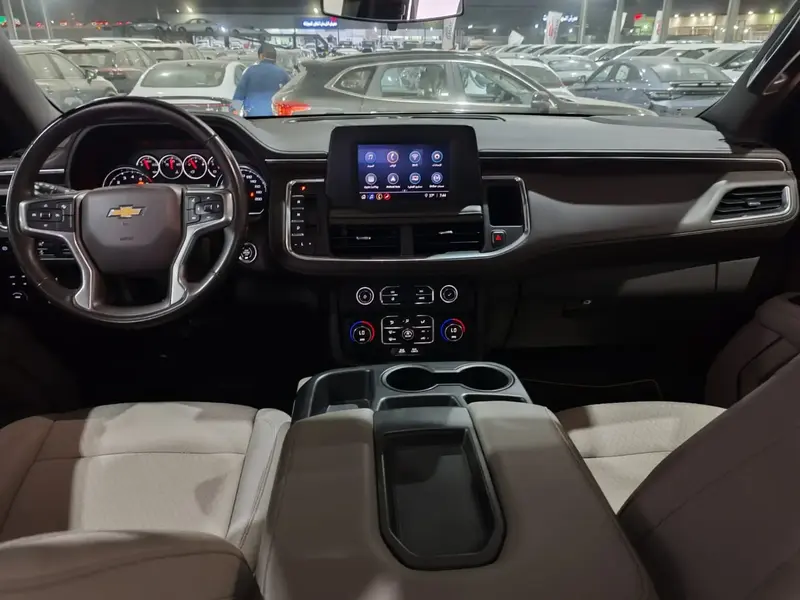 Chevrolet Suburban 2024 10