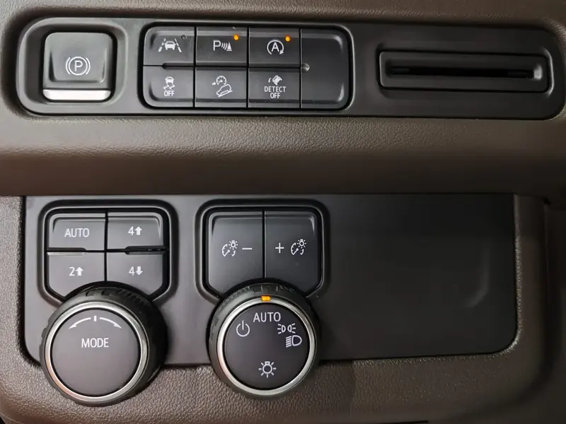 Chevrolet Suburban 2024 20