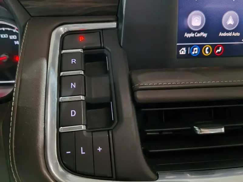 Chevrolet Suburban 2024 21