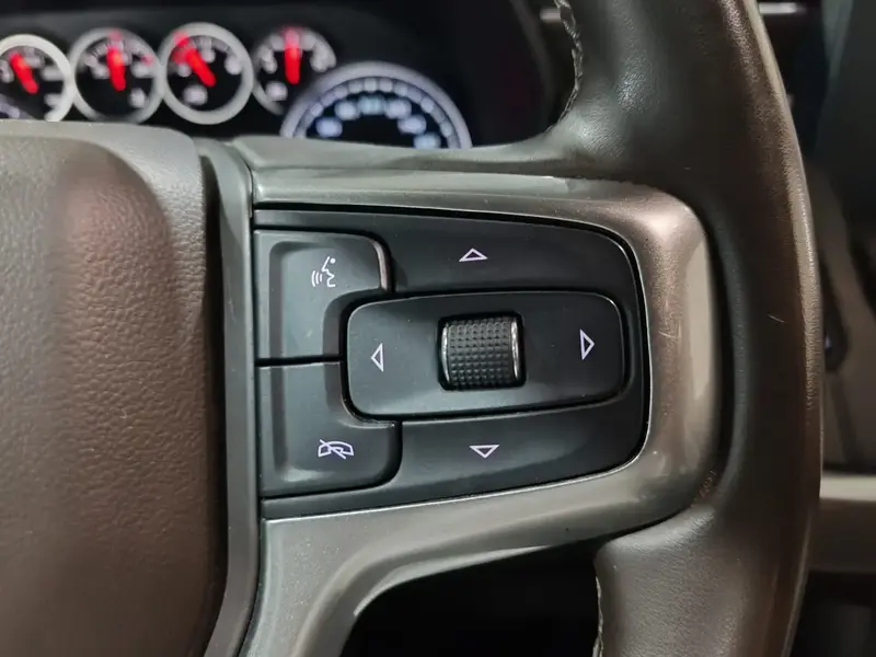 Chevrolet Suburban 2024 24