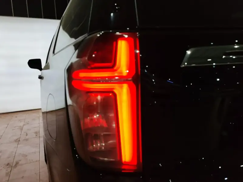 Chevrolet Suburban 2024 5