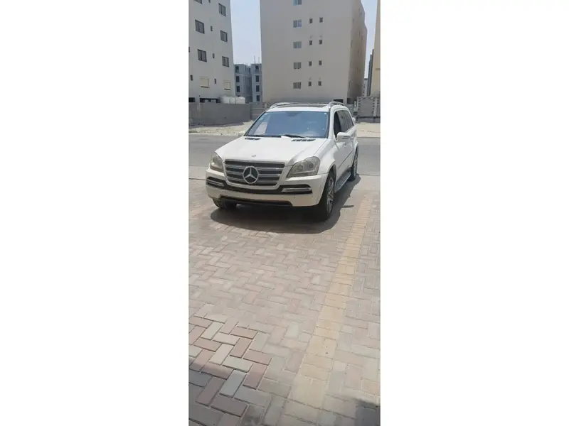 Mercedes GL 2011 1