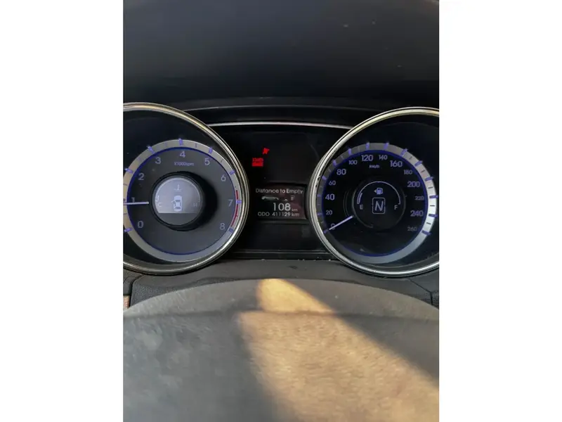 Hyundai Sonata 2011 6
