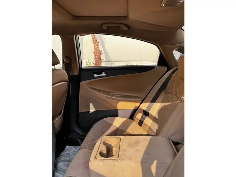 Hyundai Sonata 2011 9
